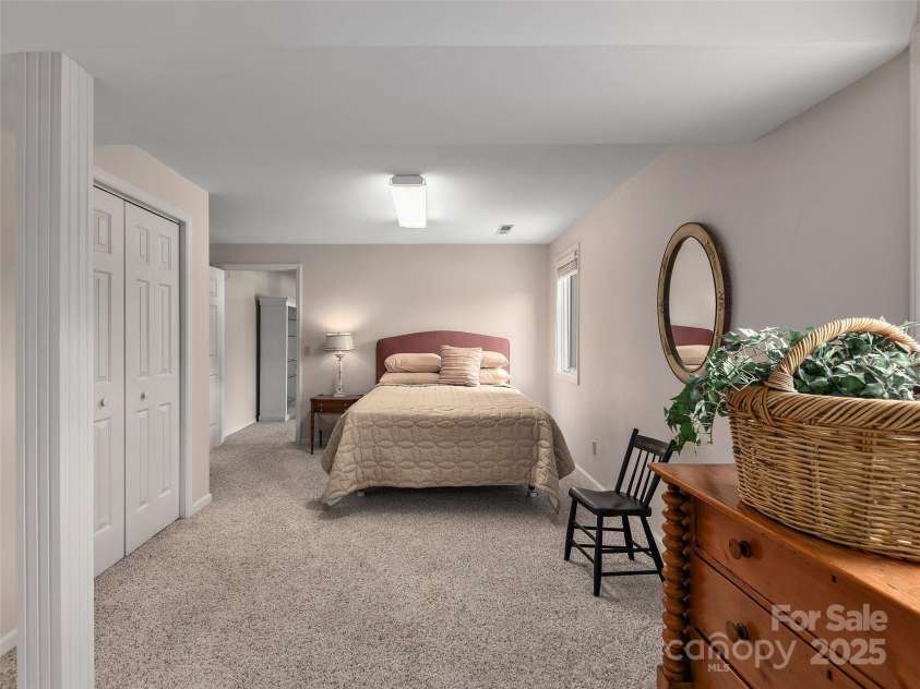 30 Beaumont Drive, Hendersonville, NC 28739.  MLS# CAR4282917, YatesRealty ID 26829. 17'8