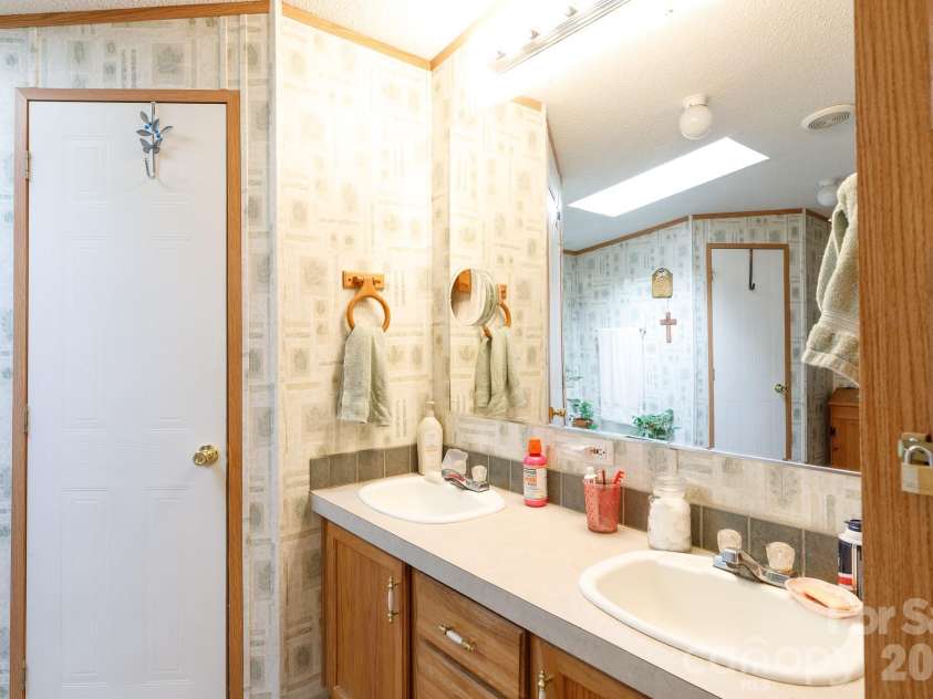 1939 Orrs Station Road, Chester, SC 29706.  MLS# CAR4340069, YatesRealty ID 2683. 