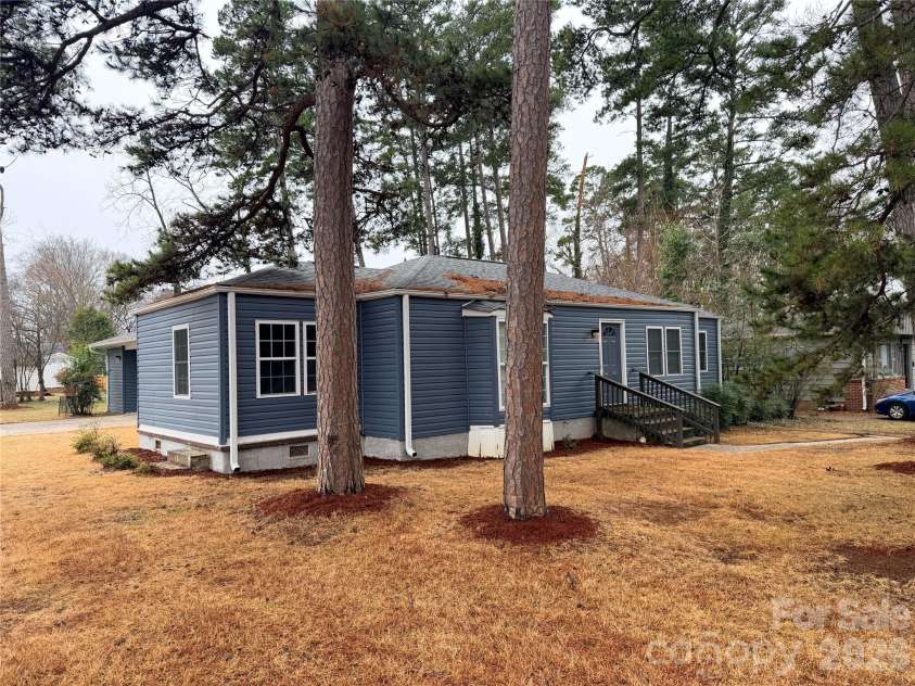301 Merritt Avenue, Salisbury, NC 28144.  MLS# CAR4351953, YatesRealty ID 2683. 