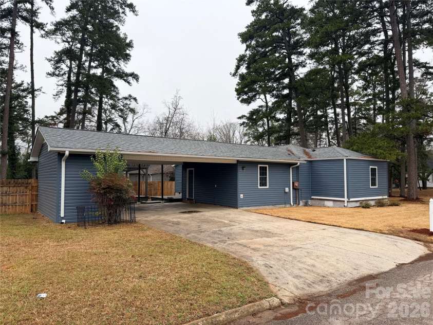 301 Merritt Avenue, Salisbury, NC 28144.  MLS# CAR4351953, YatesRealty ID 2683. 