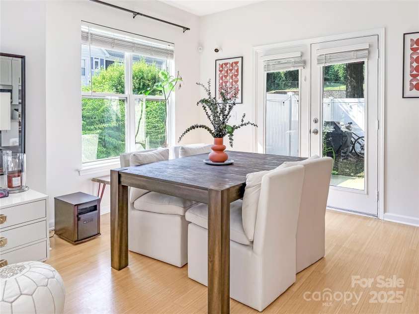 451 Worthington Avenue, Charlotte, NC 28203.  MLS# CAR4282584, YatesRealty ID 26830. 