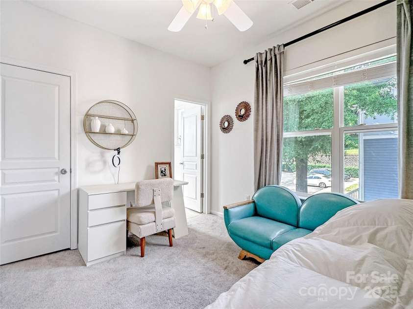 451 Worthington Avenue, Charlotte, NC 28203.  MLS# CAR4282584, YatesRealty ID 26830. 