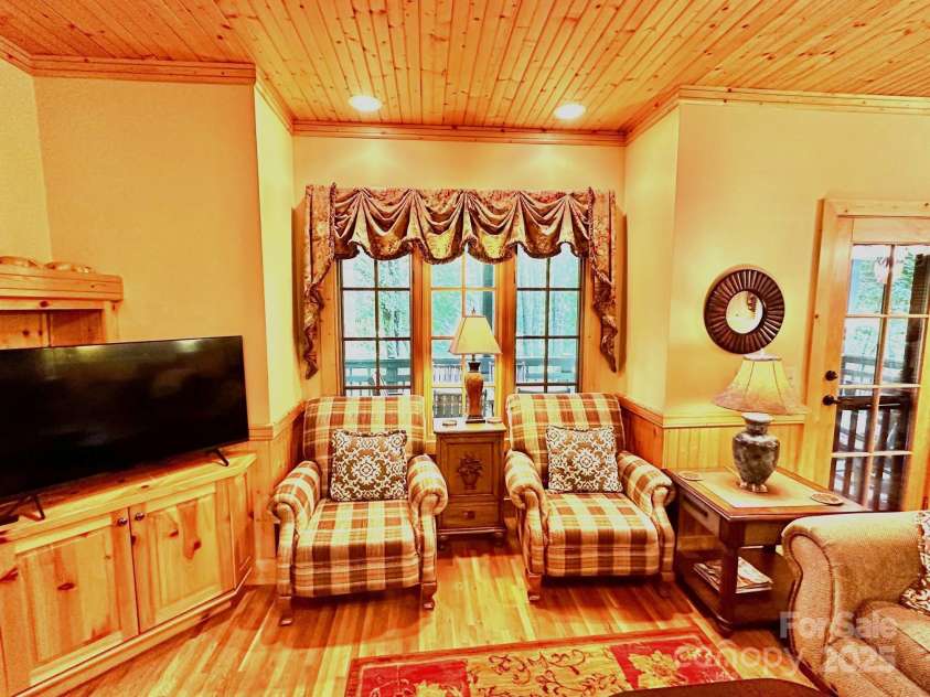 56 First Tee Trail, Cashiers, NC 28717.  MLS# CAR4283025, YatesRealty ID 26832. 