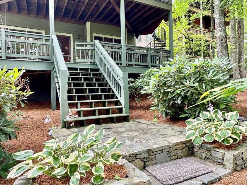 56 First Tee Trail, Cashiers, NC 28717.  MLS# CAR4283025, YatesRealty ID 26832. 