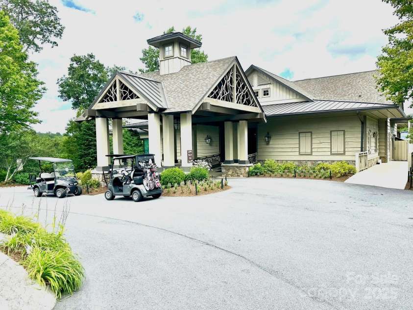 56 First Tee Trail, Cashiers, NC 28717.  MLS# CAR4283025, YatesRealty ID 26832. 