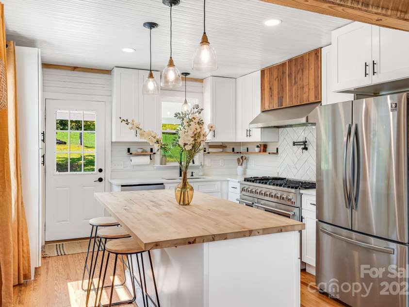 356 Joe Payne Road, Marshall, NC 28753.  MLS# CAR4305814, YatesRealty ID 26834. 