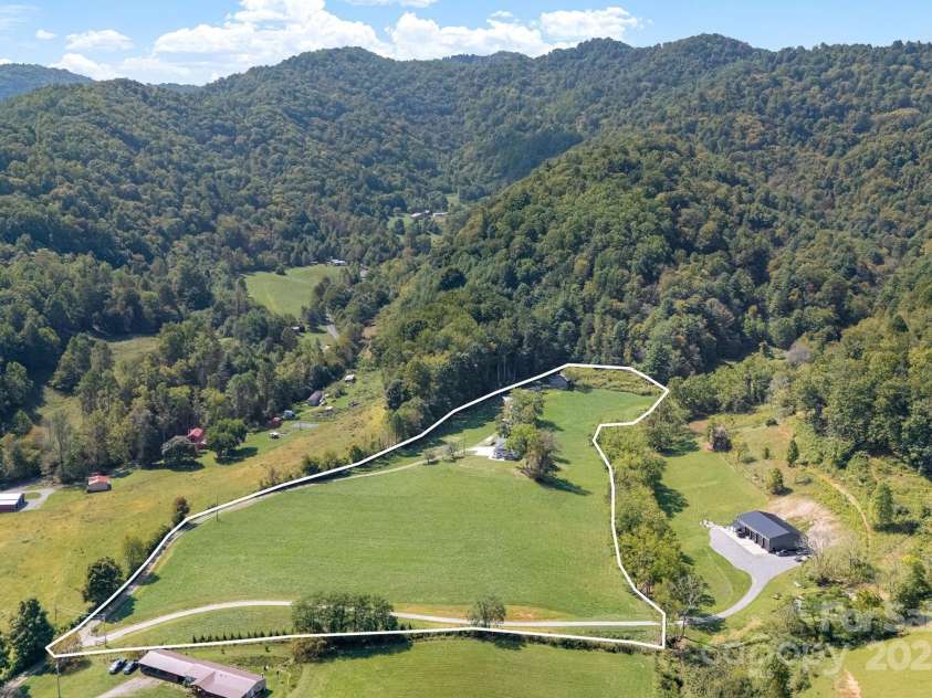 356 Joe Payne Road, Marshall, NC 28753.  MLS# CAR4305814, YatesRealty ID 26834. 