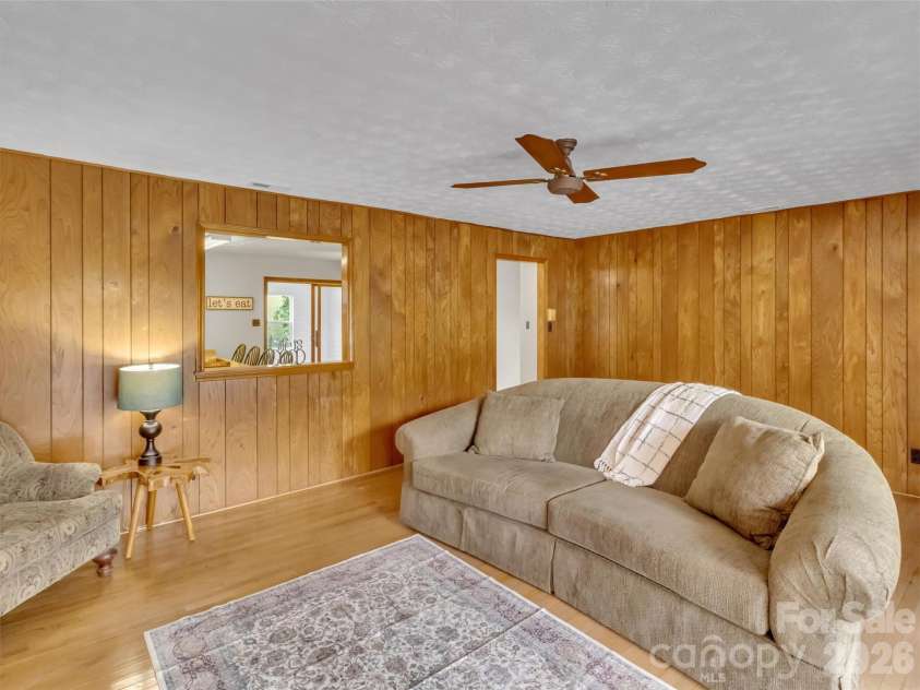 104 Beaverdam Heights Drive, Canton, NC 28716.  MLS# CAR4385800, YatesRealty ID 26835. 