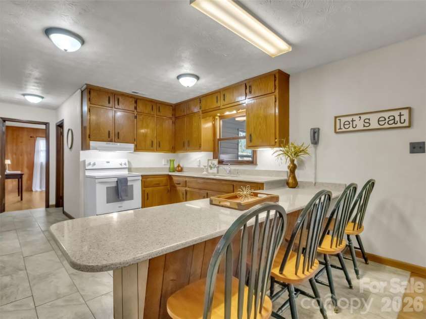 104 Beaverdam Heights Drive, Canton, NC 28716.  MLS# CAR4385800, YatesRealty ID 26835. 