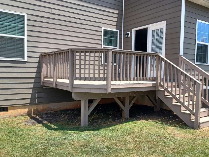 3717 English Garden Drive, Gastonia, NC 28056.  MLS# CAR4272247, YatesRealty ID 26835. 