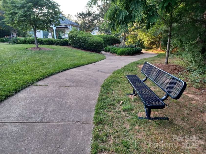 3717 English Garden Drive, Gastonia, NC 28056.  MLS# CAR4272247, YatesRealty ID 26835. Common Area Park