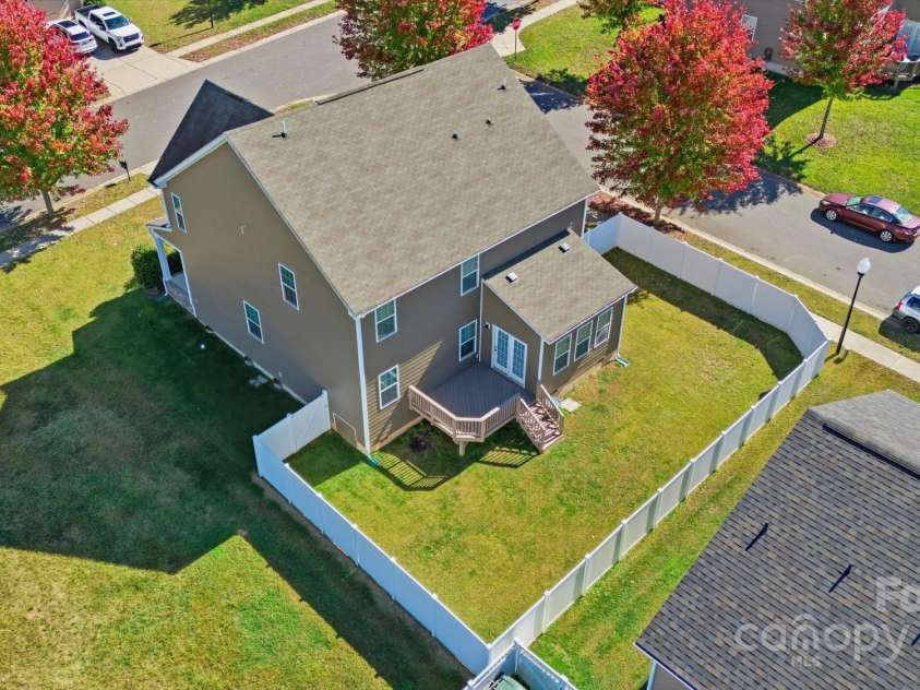 3717 English Garden Drive, Gastonia, NC 28056.  MLS# CAR4312212, YatesRealty ID 26835. 