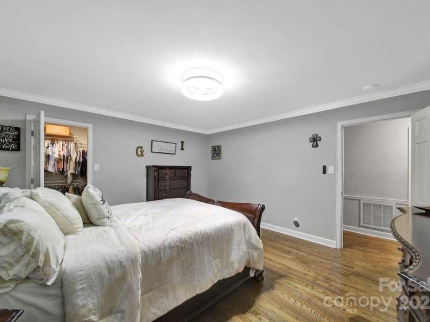 926 Meadow Lakes Road, Rock Hill, SC 29732.  MLS# CAR4269241, YatesRealty ID 26836. 1st Primary Bedroom with Walk in Closet