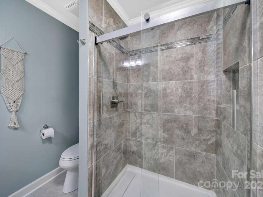 926 Meadow Lakes Road, Rock Hill, SC 29732.  MLS# CAR4269241, YatesRealty ID 26836. En Suite of 2nd Primary Bedroom