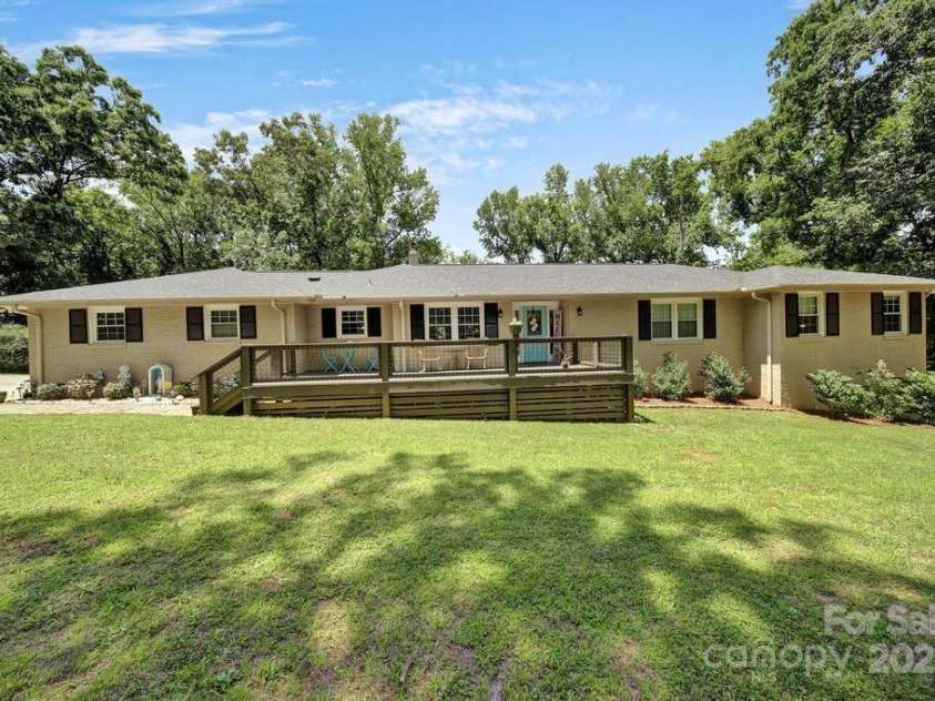 926 Meadow Lakes Road, Rock Hill, SC 29732.  MLS# CAR4269241, YatesRealty ID 26836. Large Front Porch