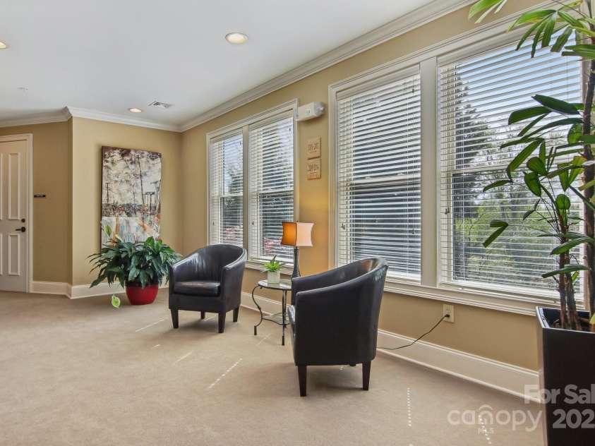 350 Allen Street, Hendersonville, NC 28792.  MLS# CAR4249399, YatesRealty ID 26837. 2nd Level Sitting Area