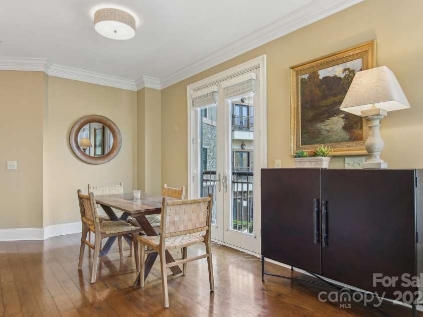 350 Allen Street, Hendersonville, NC 28792.  MLS# CAR4249399, YatesRealty ID 26837. 