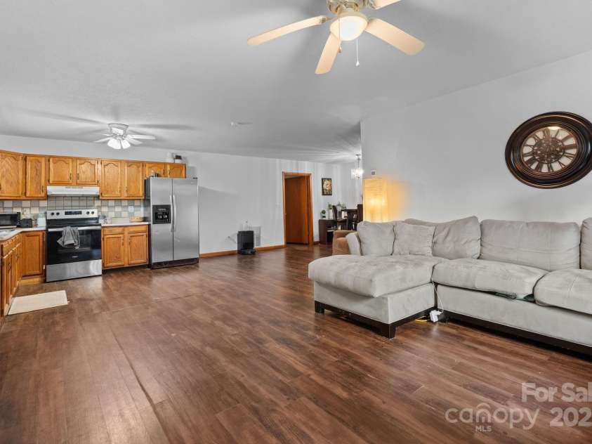 306 Forest Avenue, Franklin, NC 28734.  MLS# CAR4278190, YatesRealty ID 26838. 