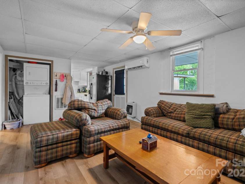 306 Forest Avenue, Franklin, NC 28734.  MLS# CAR4278190, YatesRealty ID 26838. 