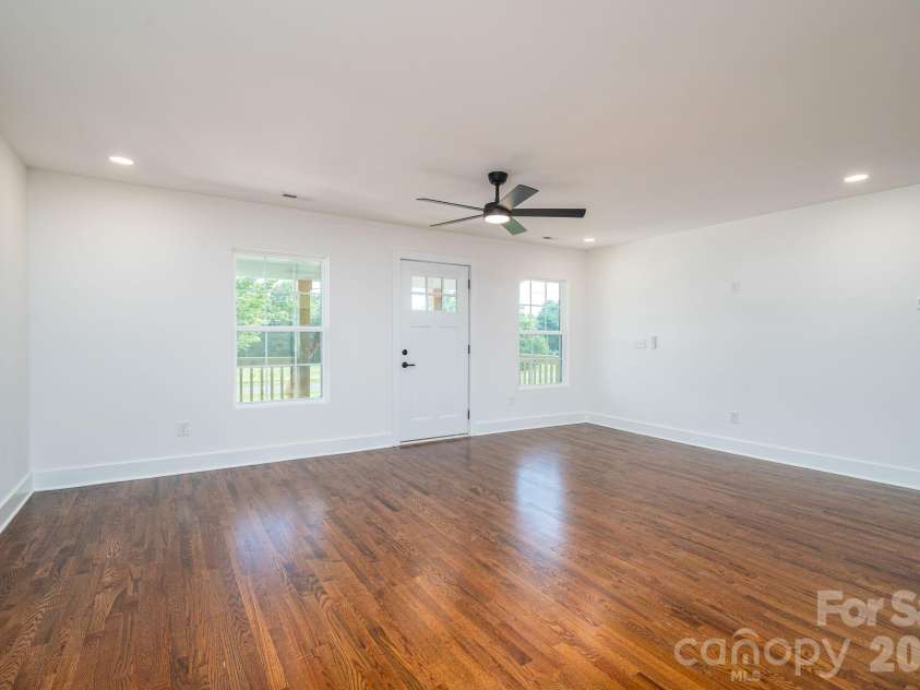 6123 Flay Road, Cherryville, NC 28021.  MLS# CAR4382632, YatesRealty ID 26839. 