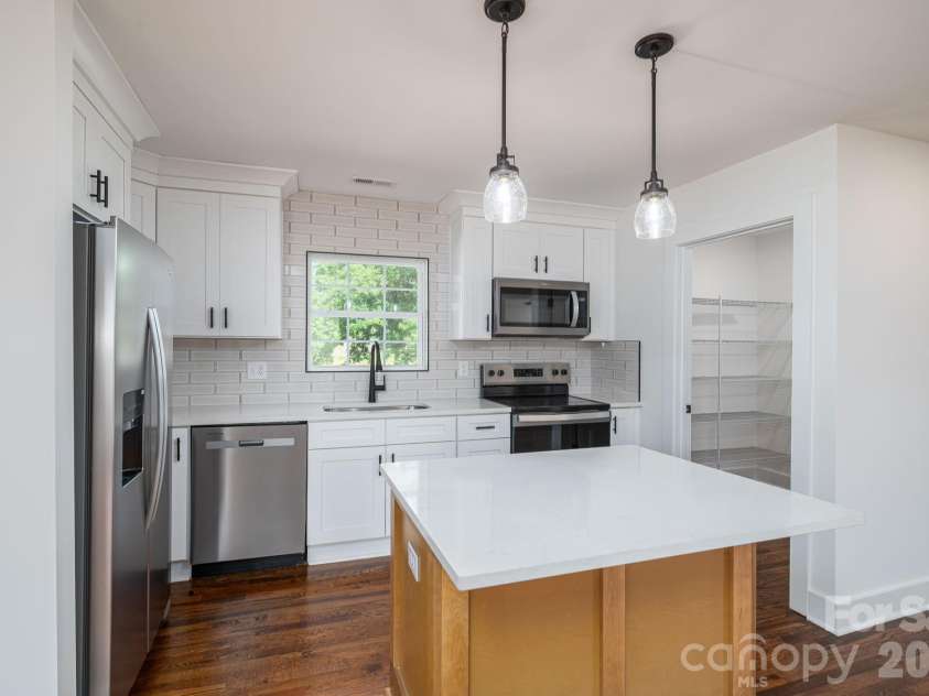 6123 Flay Road, Cherryville, NC 28021.  MLS# CAR4382632, YatesRealty ID 26839. 