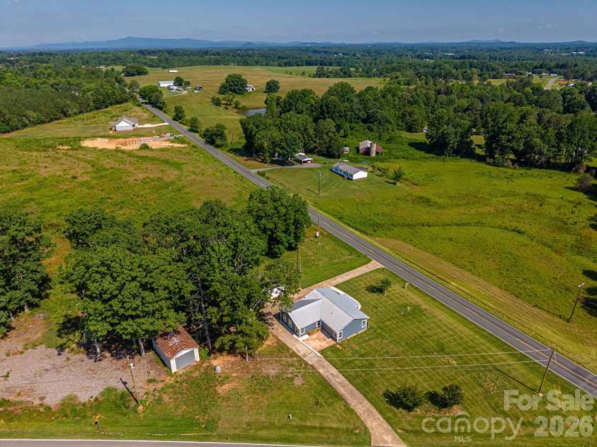 6123 Flay Road, Cherryville, NC 28021.  MLS# CAR4382632, YatesRealty ID 26839. 