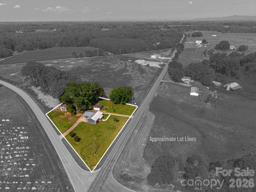 6123 Flay Road, Cherryville, NC 28021.  MLS# CAR4382632, YatesRealty ID 26839. 