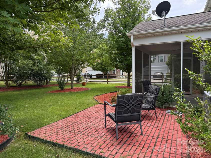 3500 Exbury Gardens Drive, Waxhaw, NC 28173.  MLS# CAR4233457, YatesRealty ID 2684. 