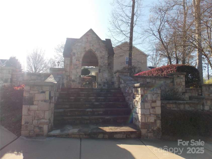 3500 Exbury Gardens Drive, Waxhaw, NC 28173.  MLS# CAR4233457, YatesRealty ID 2684. 