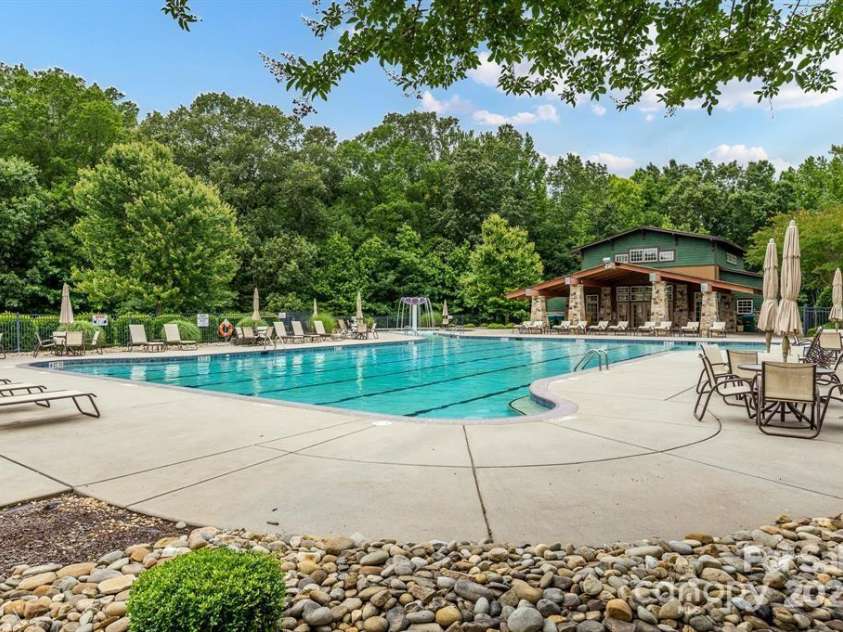 3500 Exbury Gardens Drive, Waxhaw, NC 28173.  MLS# CAR4233457, YatesRealty ID 2684. 