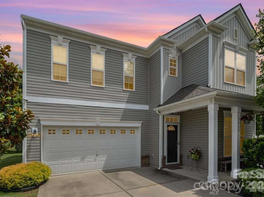 3500 Exbury Gardens Drive, Waxhaw, NC 28173.  MLS# CAR4333228, YatesRealty ID 2684. 
