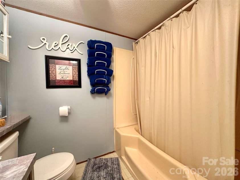 492 Chestnut Mountain Road, Spruce Pine, NC 28777.  MLS# CAR4281456, YatesRealty ID 2684. 