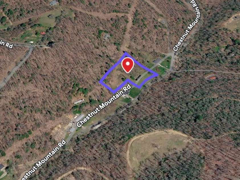 492 Chestnut Mountain Road, Spruce Pine, NC 28777.  MLS# CAR4281456, YatesRealty ID 2684. 