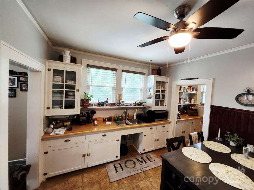 323 Johnson Street, Mount Holly, NC 28120.  MLS# CAR4278120, YatesRealty ID 26840. 