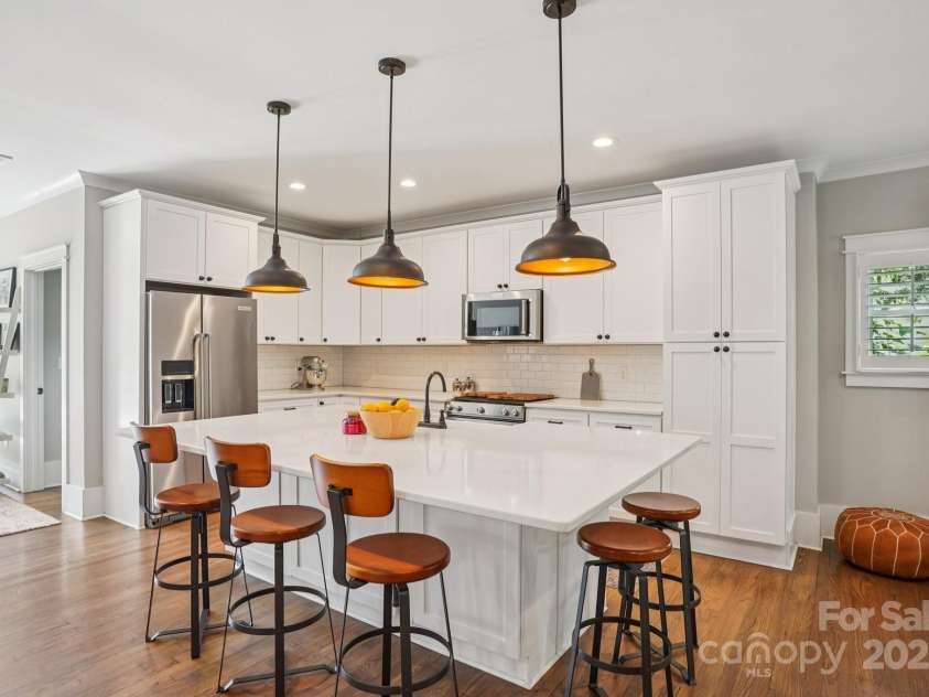 1535 Southwood Avenue, Charlotte, NC 28203.  MLS# CAR4281066, YatesRealty ID 26841. 