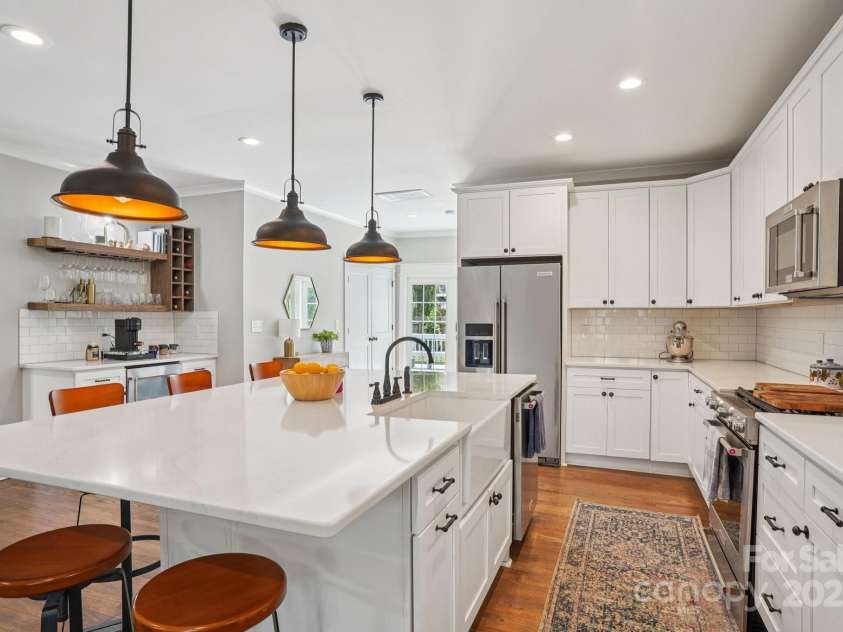 1535 Southwood Avenue, Charlotte, NC 28203.  MLS# CAR4281066, YatesRealty ID 26841. 