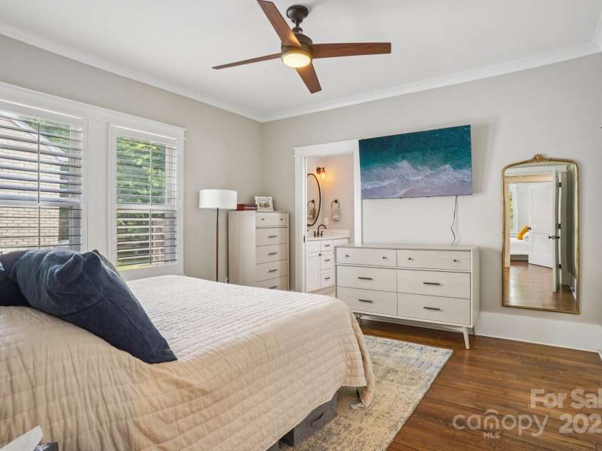1535 Southwood Avenue, Charlotte, NC 28203.  MLS# CAR4281066, YatesRealty ID 26841. 
