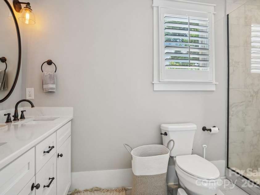1535 Southwood Avenue, Charlotte, NC 28203.  MLS# CAR4281066, YatesRealty ID 26841. 