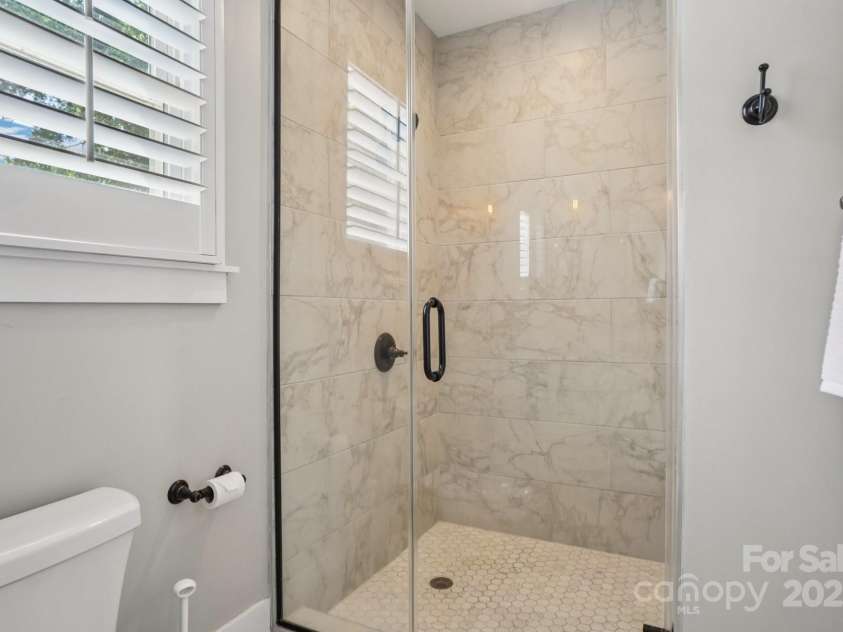 1535 Southwood Avenue, Charlotte, NC 28203.  MLS# CAR4281066, YatesRealty ID 26841. 