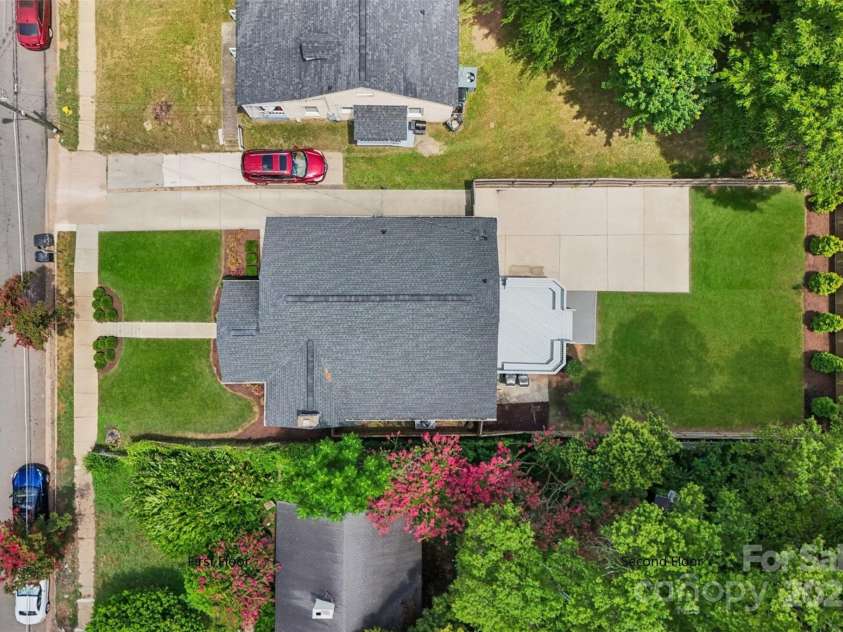 1535 Southwood Avenue, Charlotte, NC 28203.  MLS# CAR4281066, YatesRealty ID 26841. 