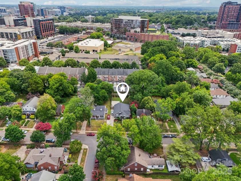 1535 Southwood Avenue, Charlotte, NC 28203.  MLS# CAR4281066, YatesRealty ID 26841. 