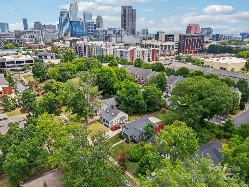 1535 Southwood Avenue, Charlotte, NC 28203.  MLS# CAR4281066, YatesRealty ID 26841. 