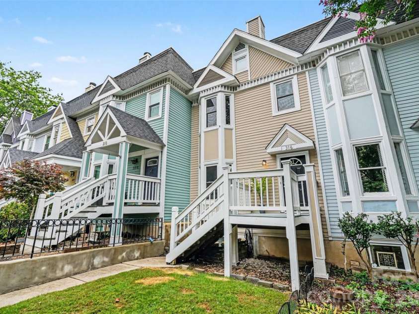 316 10th Street, Charlotte, NC 28202.  MLS# CAR4383704, YatesRealty ID 26841. 