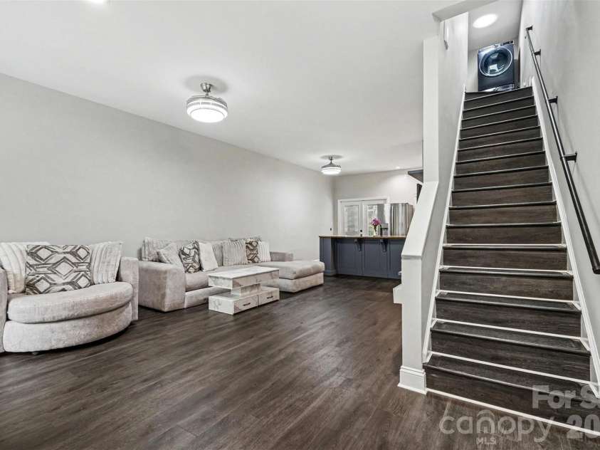 316 10th Street, Charlotte, NC 28202.  MLS# CAR4383704, YatesRealty ID 26841. 