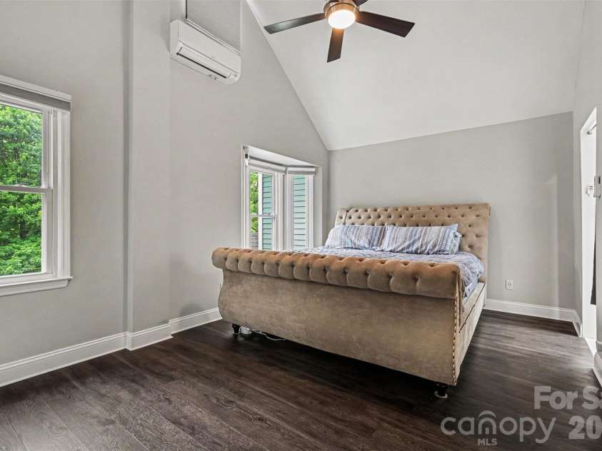 316 10th Street, Charlotte, NC 28202.  MLS# CAR4383704, YatesRealty ID 26841. 