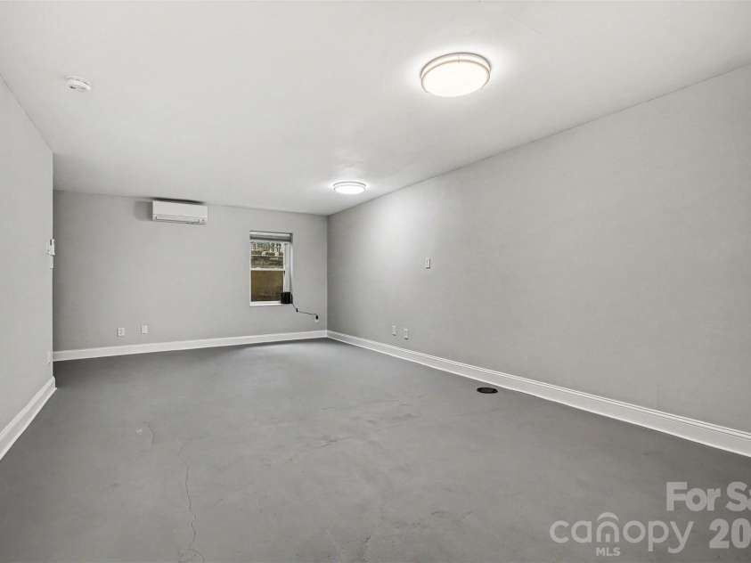 316 10th Street, Charlotte, NC 28202.  MLS# CAR4383704, YatesRealty ID 26841. 