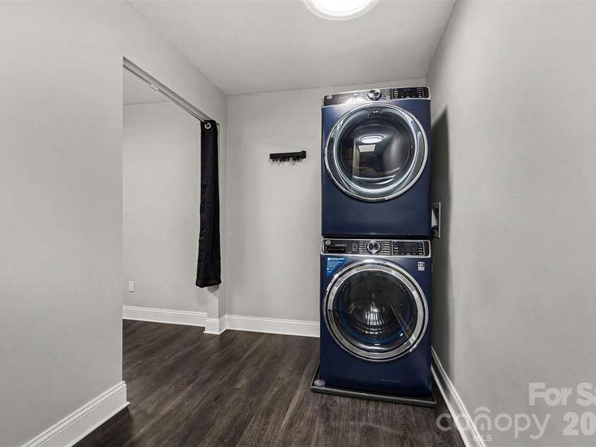 316 10th Street, Charlotte, NC 28202.  MLS# CAR4383704, YatesRealty ID 26841. 