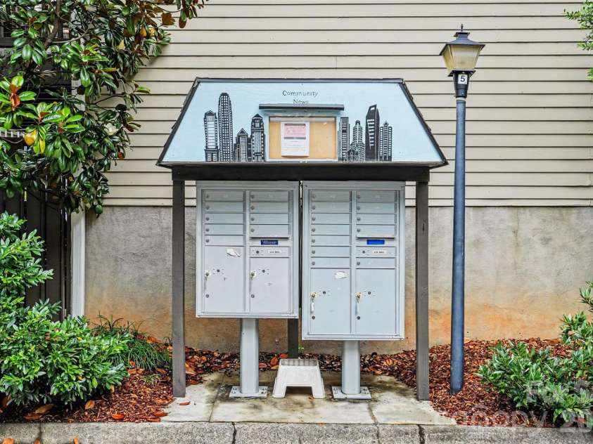 316 10th Street, Charlotte, NC 28202.  MLS# CAR4383704, YatesRealty ID 26841. 