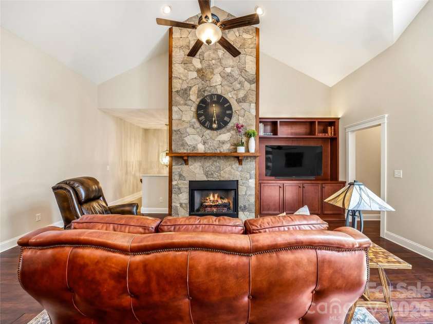 36 Kaufman Stone Way, Biltmore Lake, NC 28715.  MLS# CAR4374954, YatesRealty ID 26842. 