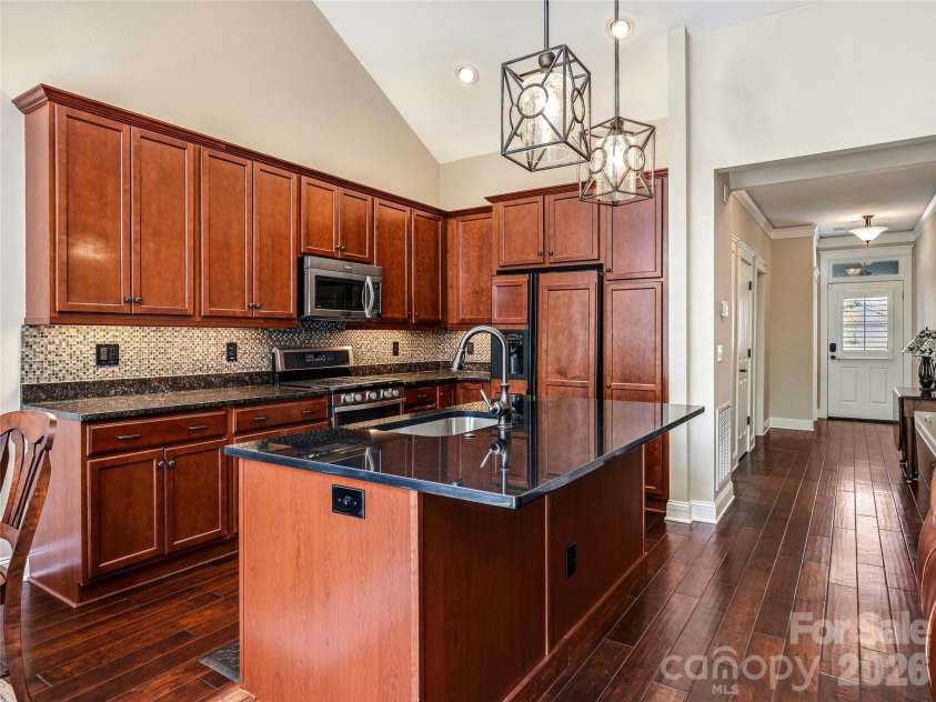 36 Kaufman Stone Way, Biltmore Lake, NC 28715.  MLS# CAR4374954, YatesRealty ID 26842. 